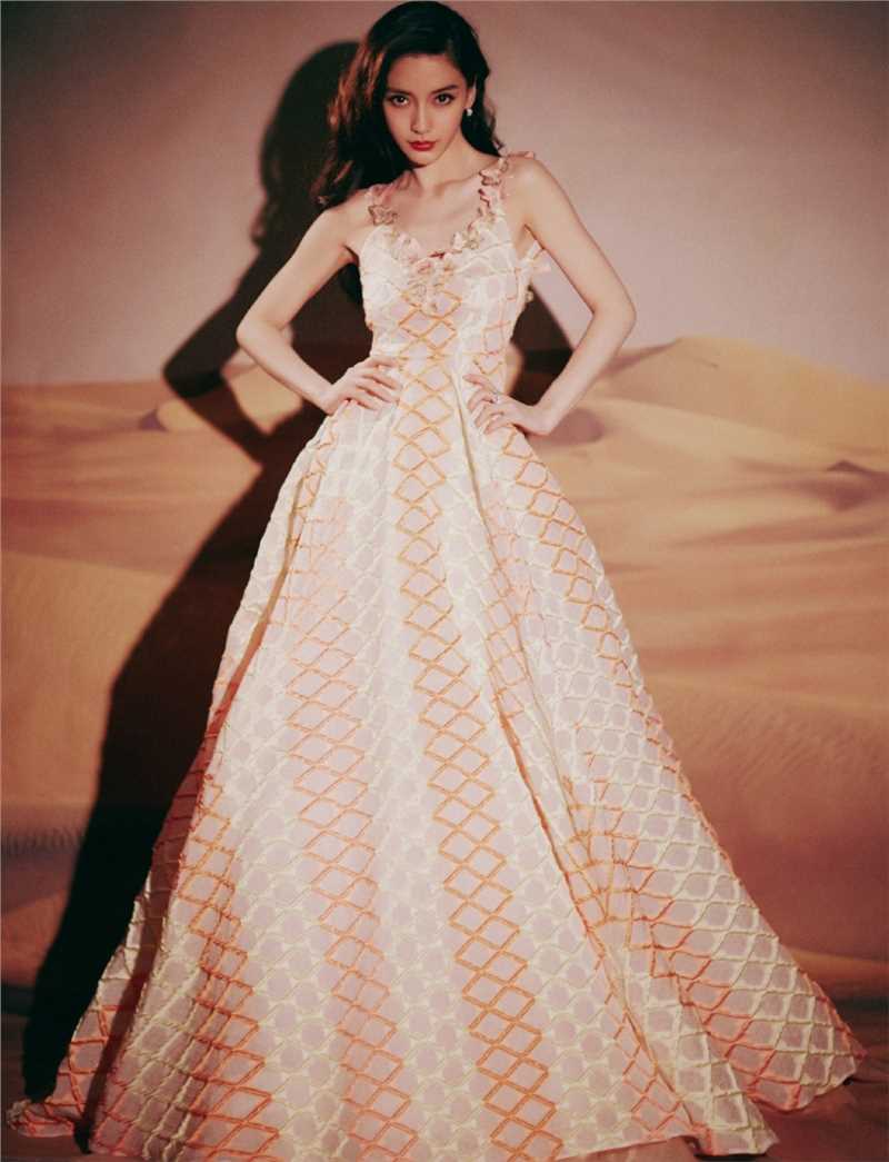 特别专辑女神气质明星angelababy浪漫长裙时尚走秀图片图片