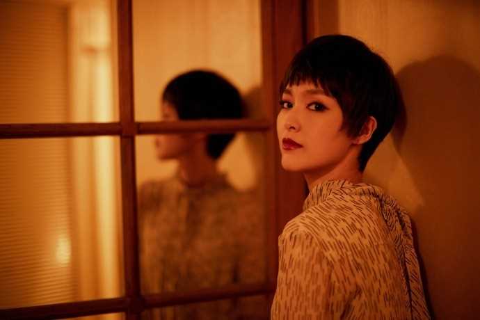 最新短发女人御姐气质时尚贵妇迷人图片壁纸