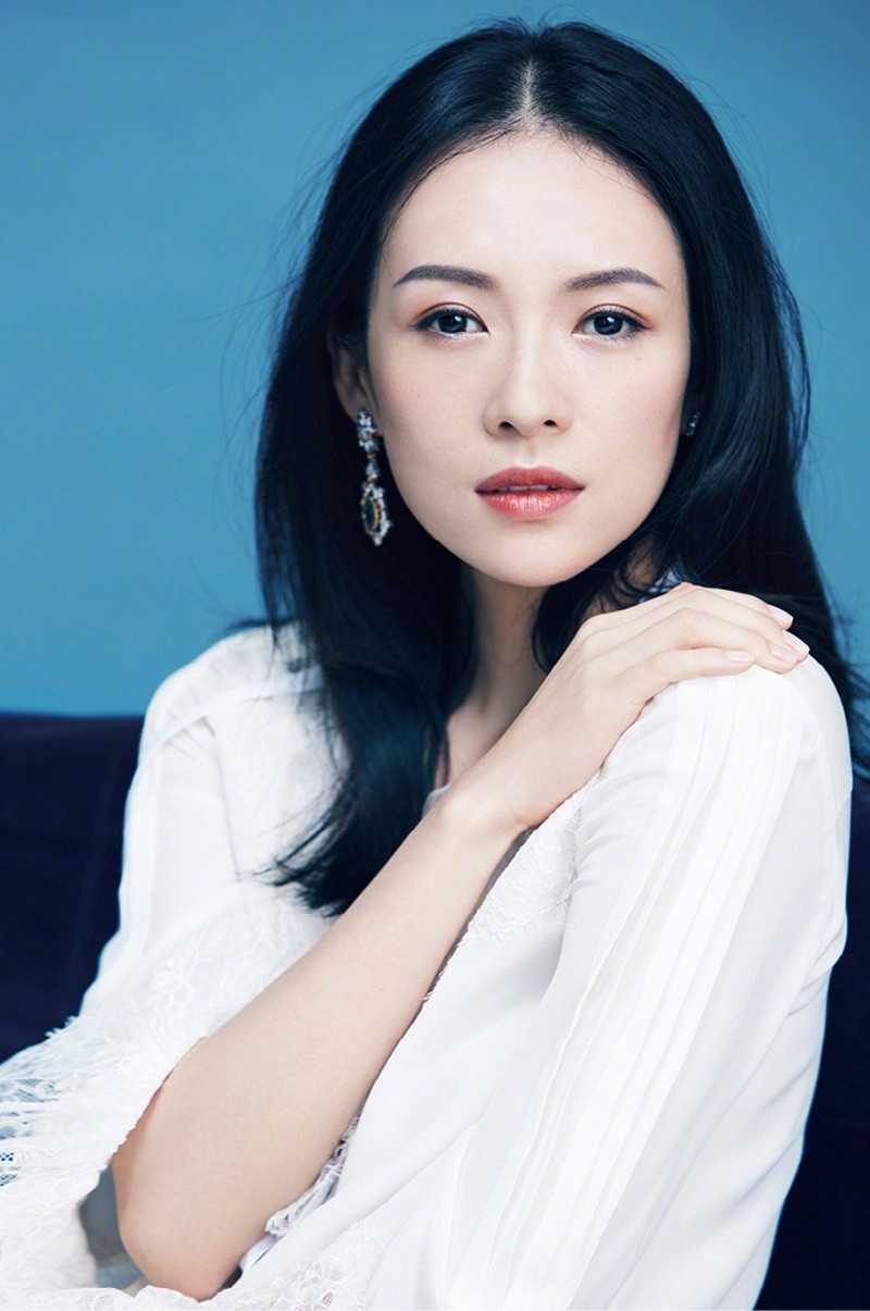 最新自信成熟御姐章子怡露背礼裙干练时尚明星图集