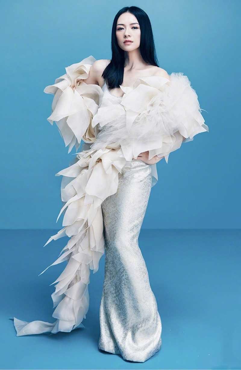 最新自信成熟御姐章子怡露背礼裙干练时尚明星图集