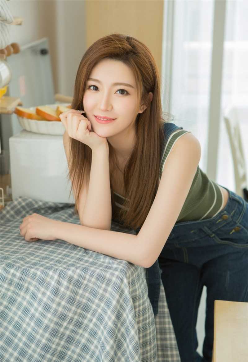 最全时尚女御姐长发抚媚多娇图片壁纸