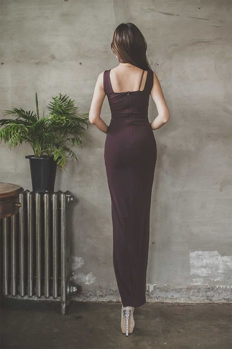 最全时尚名媛长发妖娆酥胸错落有致相册