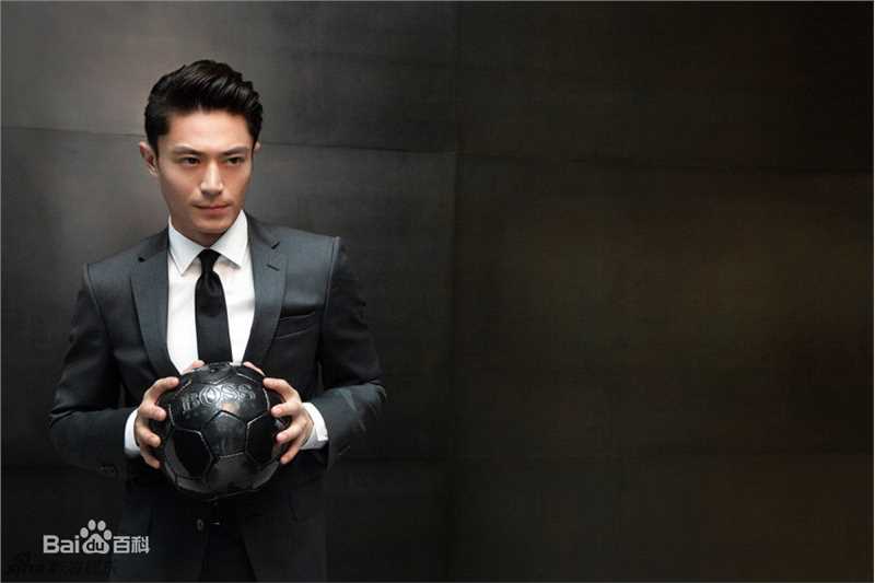 霍建华(Wallace Huo)欧洲杯主题时尚大片生活照相册