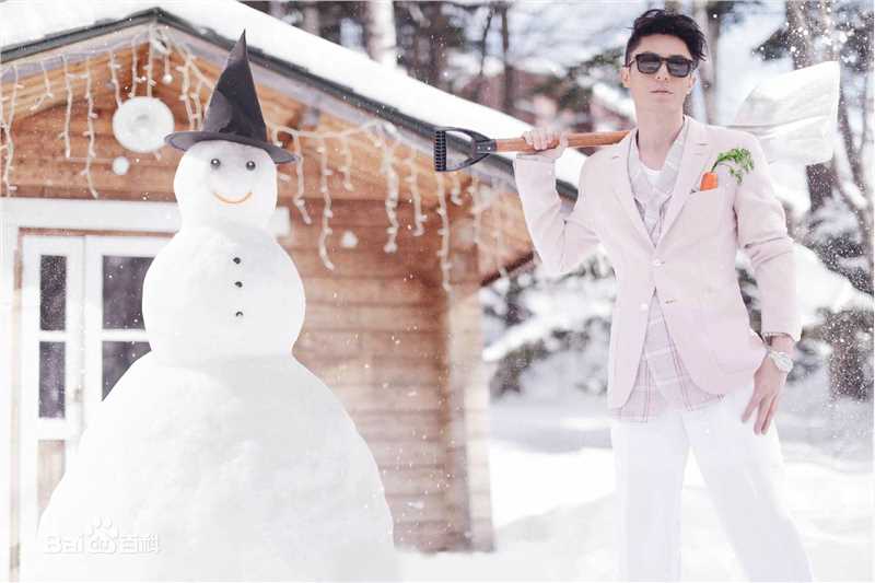 霍建华(Wallace Huo)时尚芭莎生活照相册