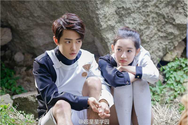 高清肖战在《超星星学园》方天择中的图册