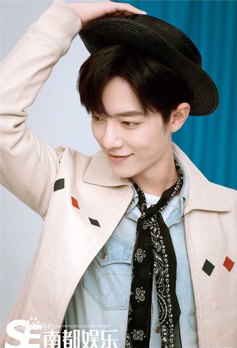 肖战在《南都娱乐周刊》中的