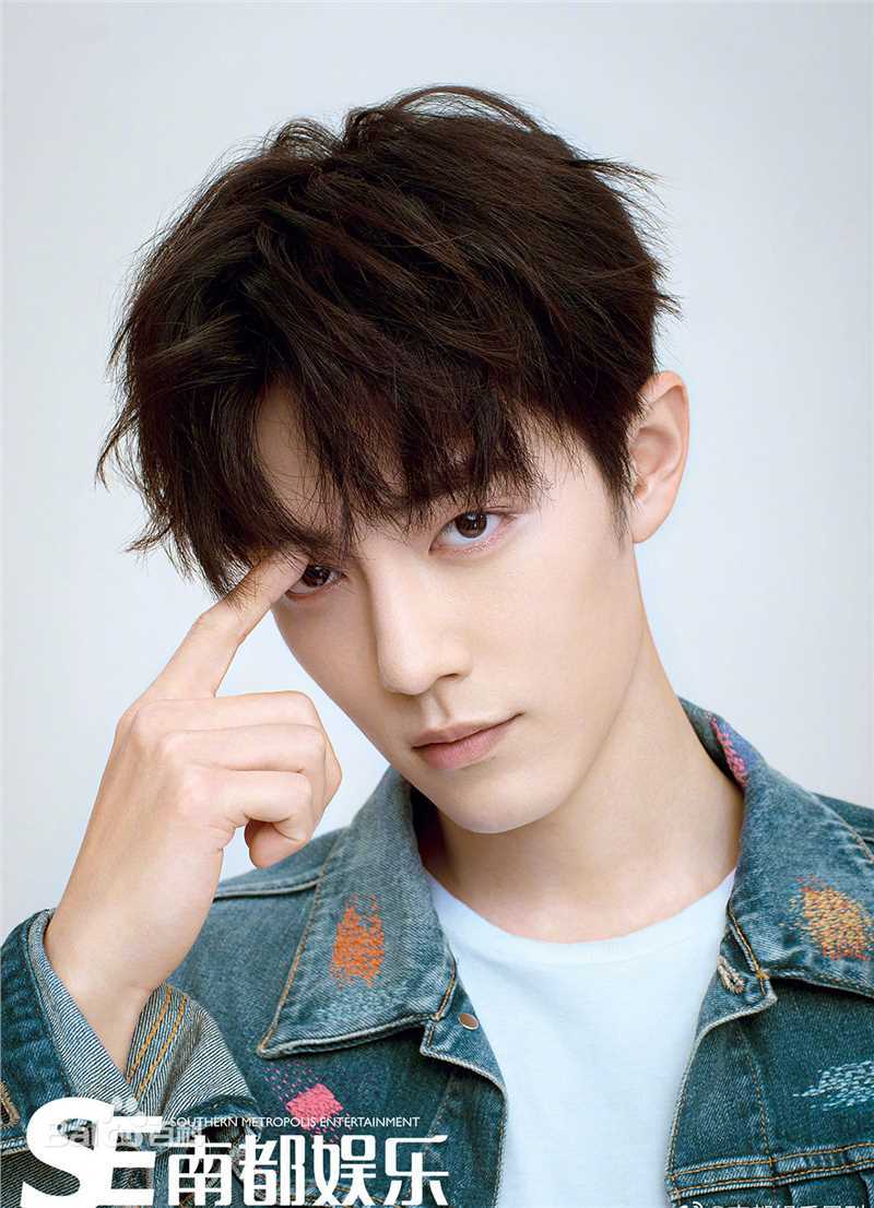 肖战在《南都娱乐周刊》中的