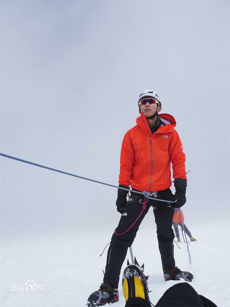 窦骁(Shawn Dou)攀登哈巴雪山图片图册