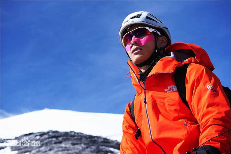 窦骁(Shawn Dou)攀登哈巴雪山图片图册