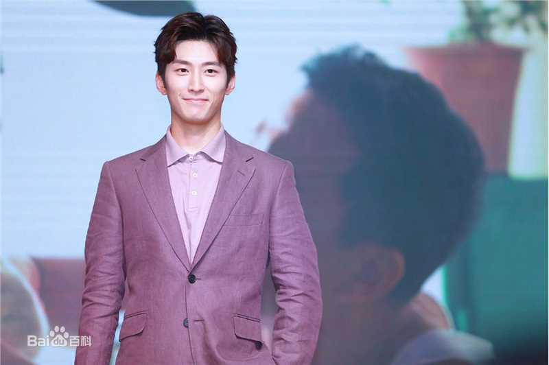 窦骁(Shawn Dou)活动现场壁纸壁纸