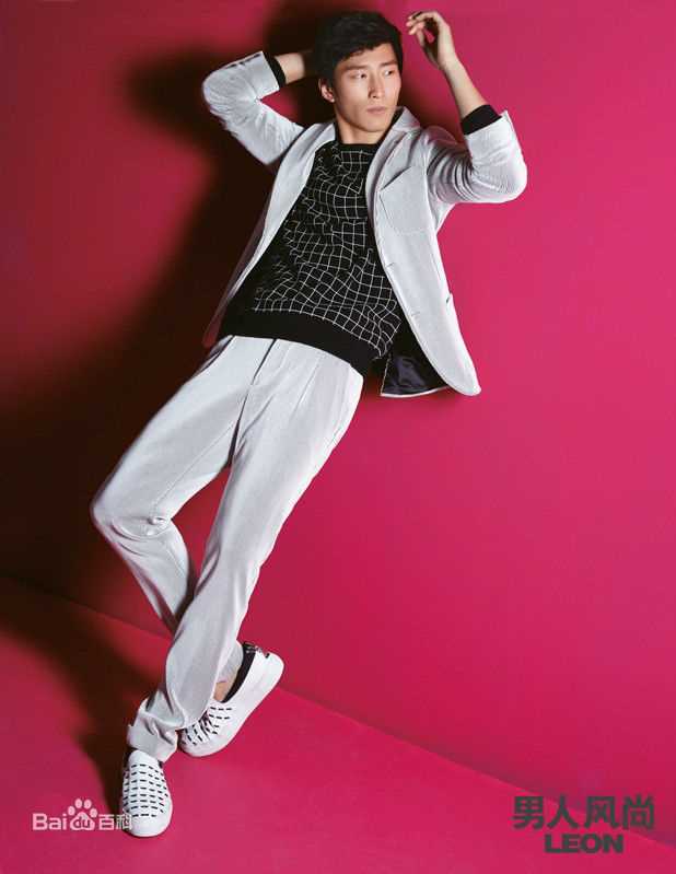 窦骁(Shawn Dou)男人风尚素颜照相册