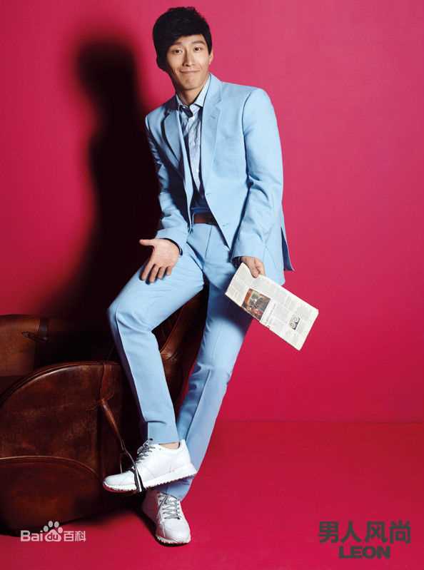 窦骁(Shawn Dou)男人风尚素颜照相册