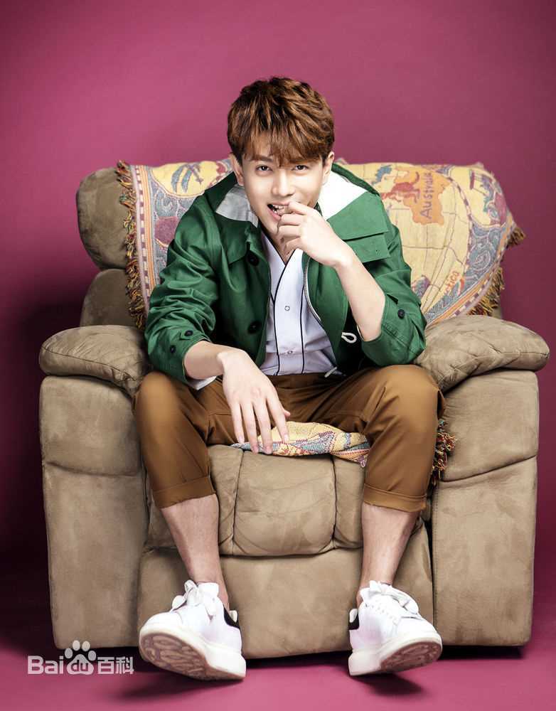 最优质李亭哲生活照