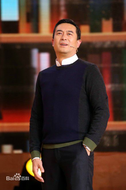 张嘉译(Zhang Jiayi)开讲啦素颜照壁纸