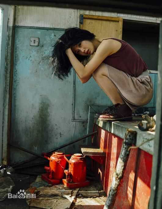 李梦(vivien)男人装前后照片