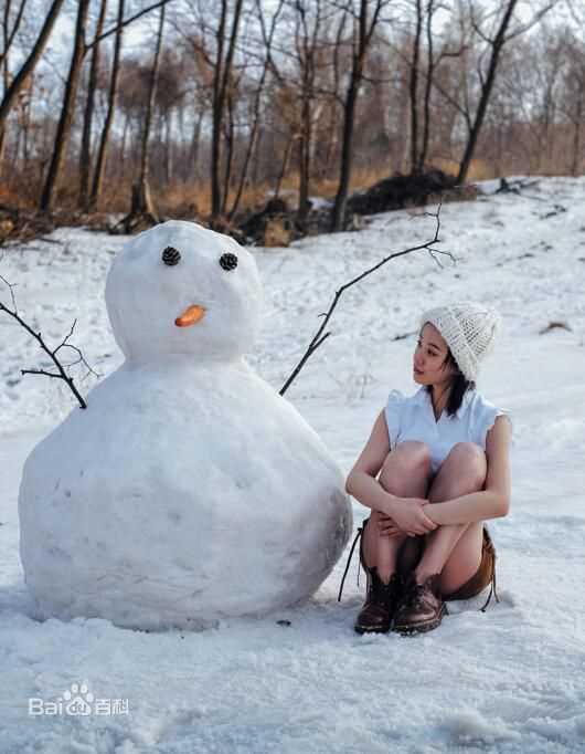 李梦(vivien)男人装前后照片