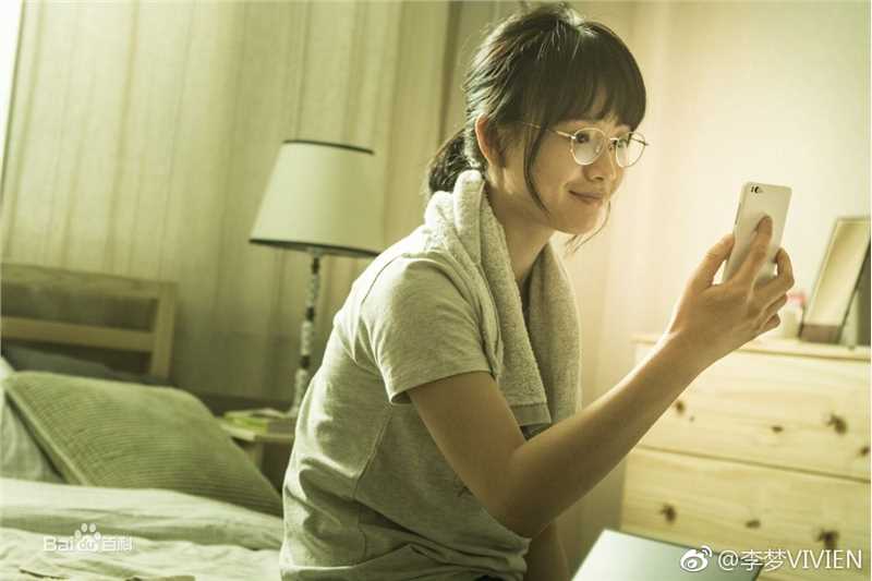 李梦(vivien)夏天十九岁的肖像前后照片