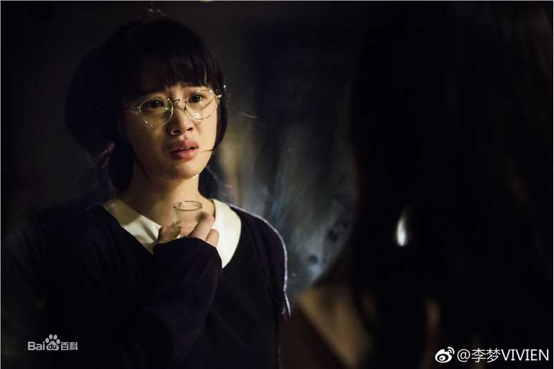 李梦(vivien)夏天十九岁的肖像前后照片