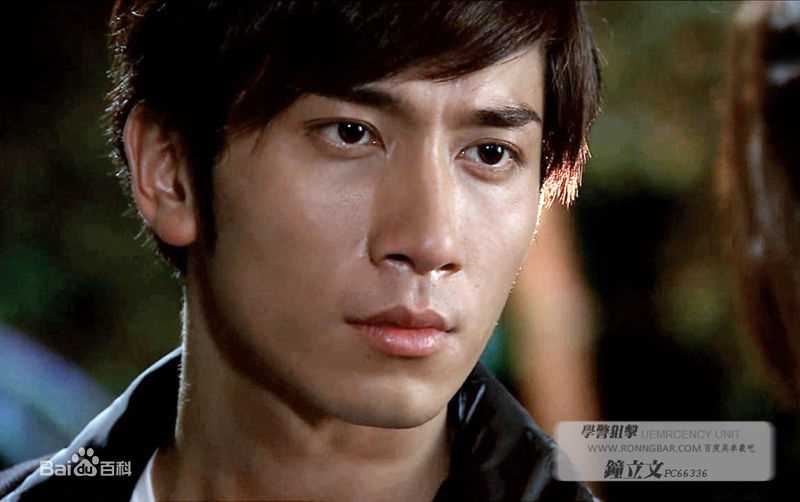 最新吴卓羲(Ng Cheuk Hai，Ron)在2009《学警狙击》饰 钟立文中的壁纸