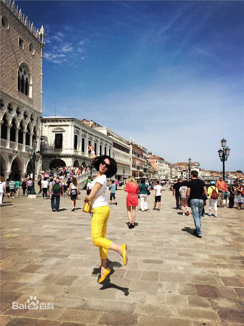 童苡萱(Elena)Q版和家人生活照