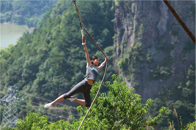 高清童苡萱(Elena)在《艺魂》林逸芸中的图集