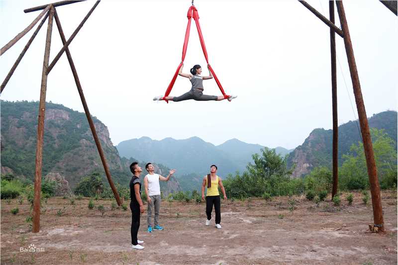 高清童苡萱(Elena)在《艺魂》林逸芸中的图集