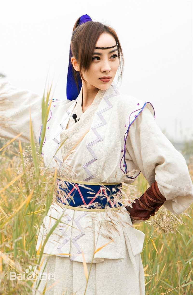 高清童苡萱(Elena)在《谁来陪伴我》白莲中的图集