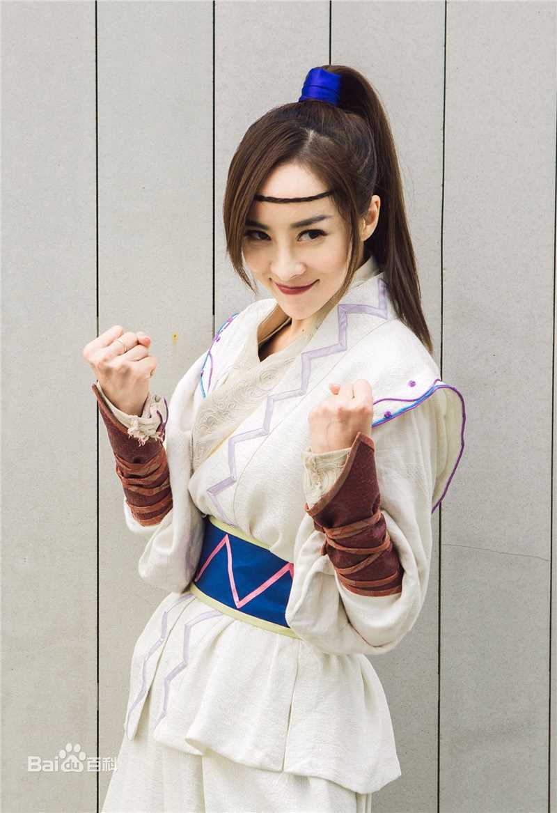 高清童苡萱(Elena)在《谁来陪伴我》白莲中的图集