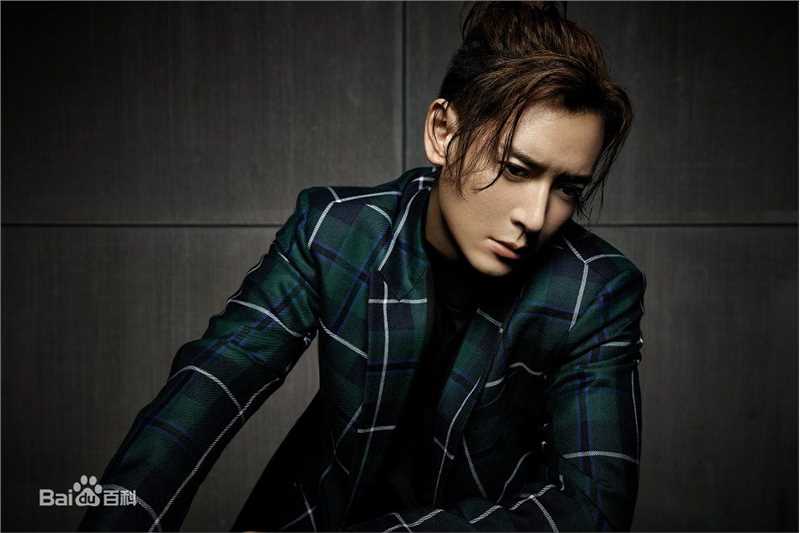 韩栋(Han Dong)最全黑色背景气质壁纸