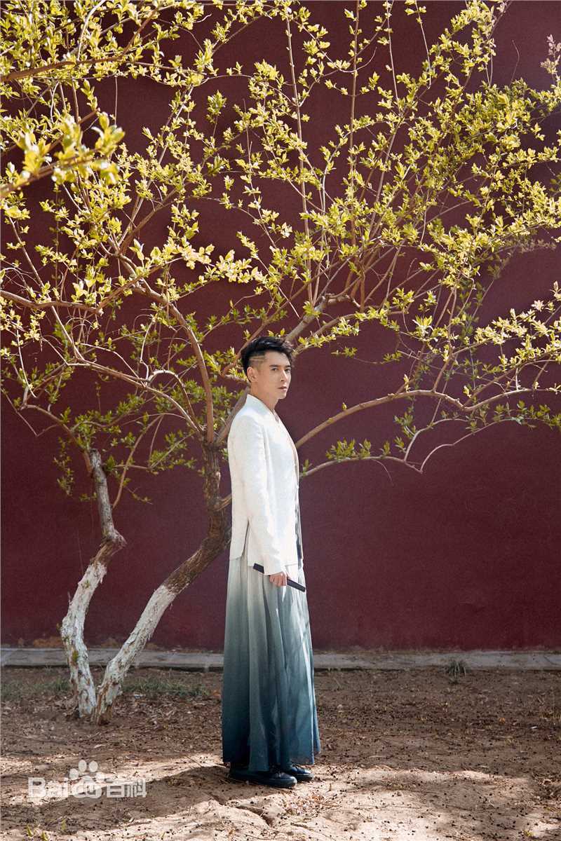 韩栋(Han Dong)最新水墨风壁纸