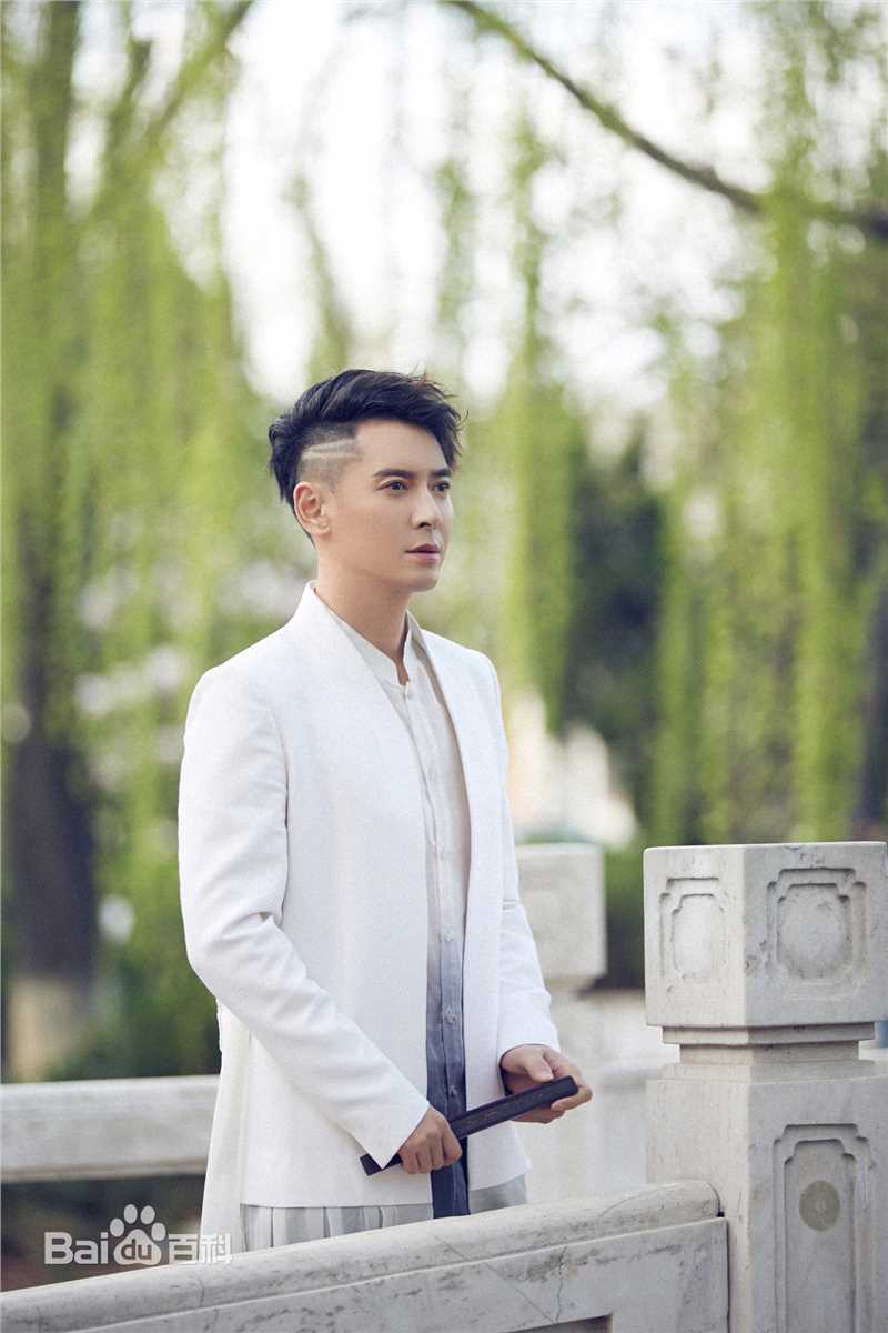 韩栋(Han Dong)最新水墨风壁纸