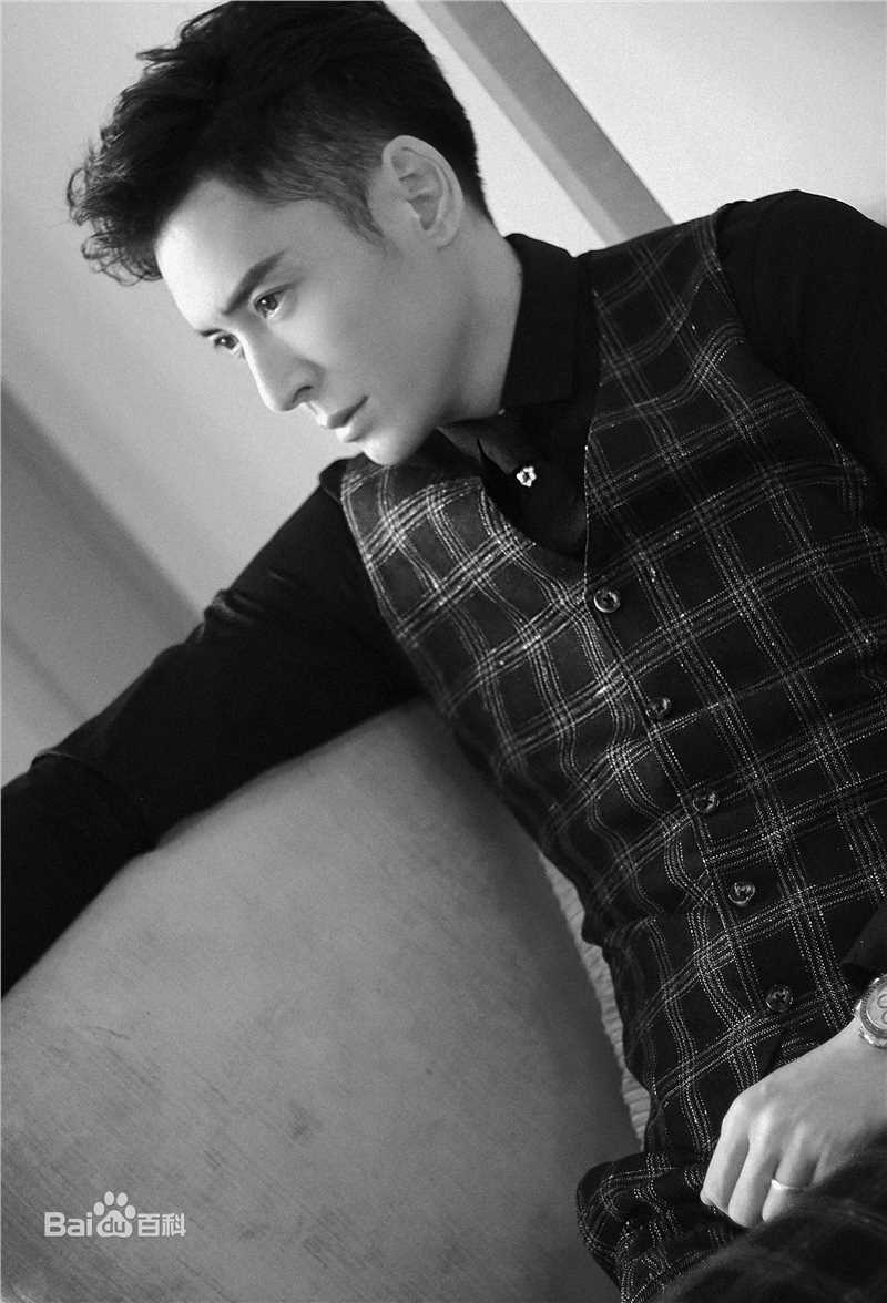 韩栋(Han Dong)秀场LOOK图册