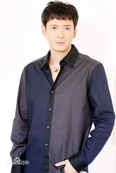 高清韩栋(Han Dong)在《没有承诺的爱》相关图片中的图集