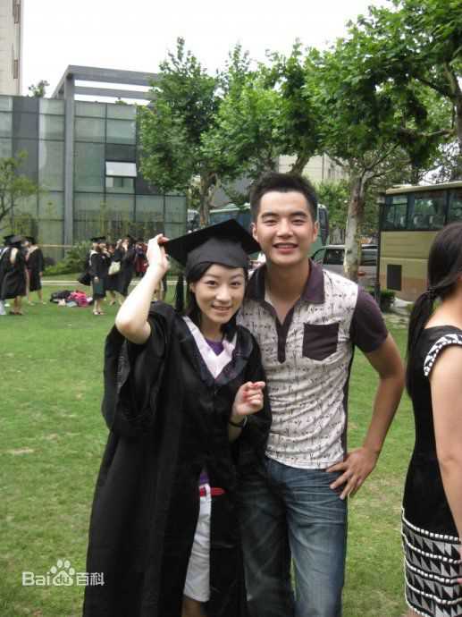 金世佳生活照性感图片图集