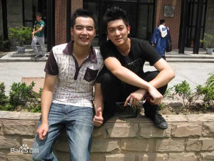 金世佳生活照性感图片图集