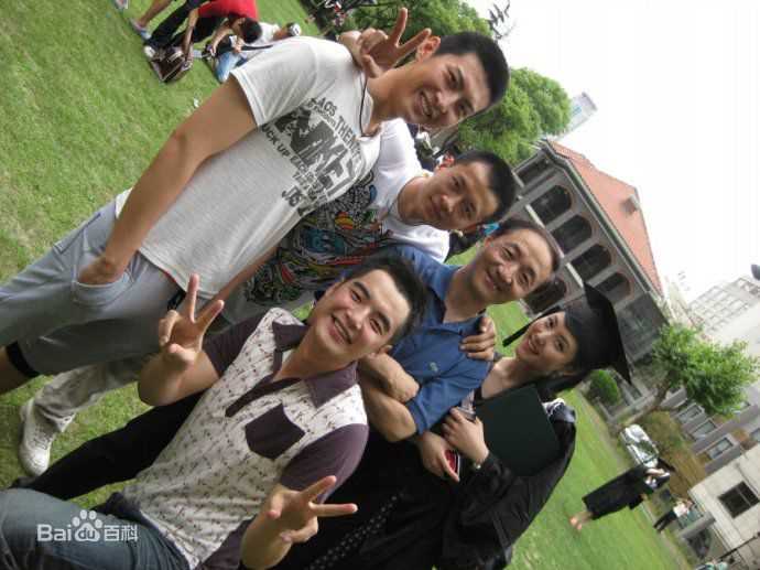 金世佳生活照性感图片图集