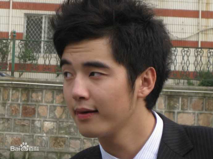 金世佳生活照性感图片图集