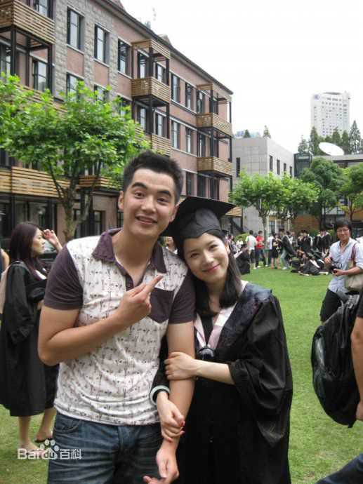 金世佳生活照性感图片图集