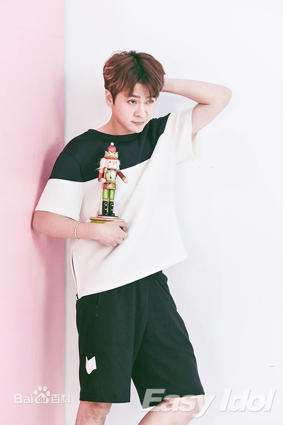 最新徐海乔(Joe)在《Easy音乐世界》7月刊中的图集