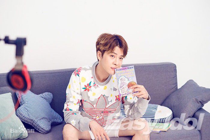 最新徐海乔(Joe)在《Easy音乐世界》7月刊中的图集