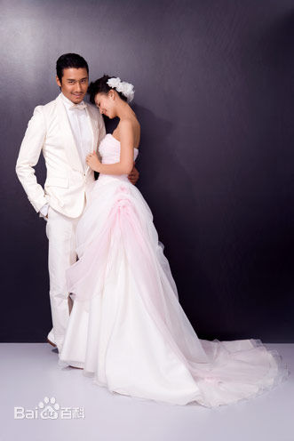 胡兵婚纱代言生活照相册