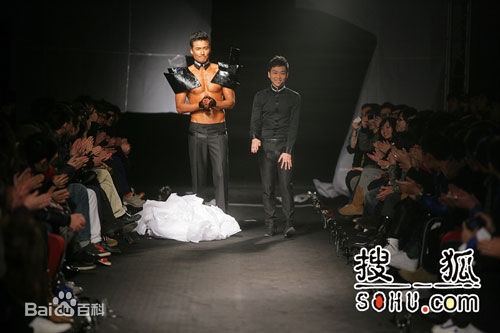 胡兵张弛2010春夏系列男装秀图册