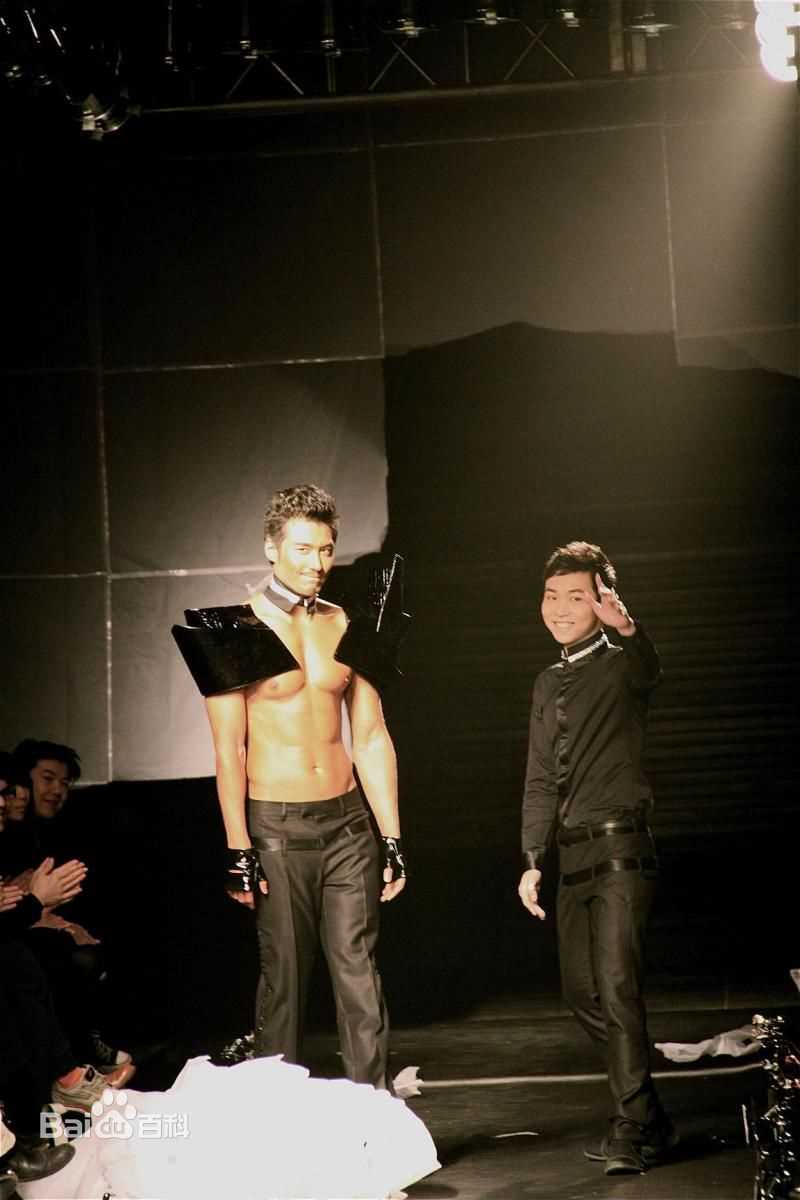 胡兵张弛2010春夏系列男装秀图册