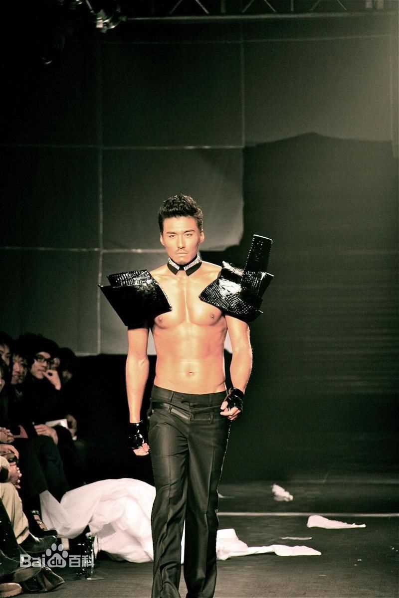 胡兵张弛2010春夏系列男装秀图册