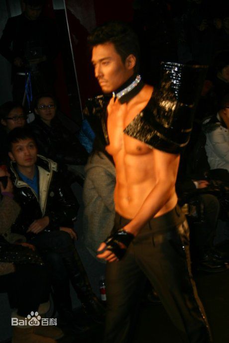 胡兵张弛2010春夏系列男装秀图册