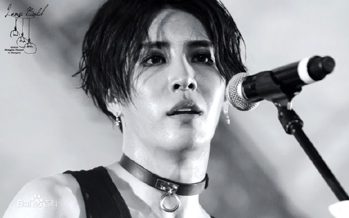 鲁敏宇(ノ·ミヌ、NoMinWoo、Nominue)2016上海演唱会2前后照片