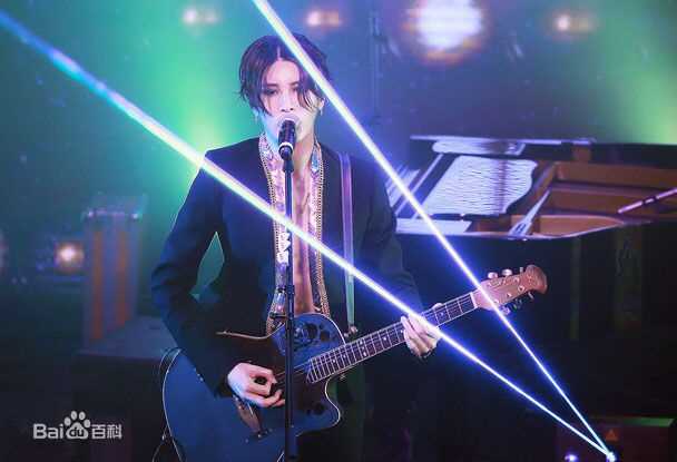 鲁敏宇(ノ·ミヌ、NoMinWoo、Nominue)2016上海演唱会2前后照片