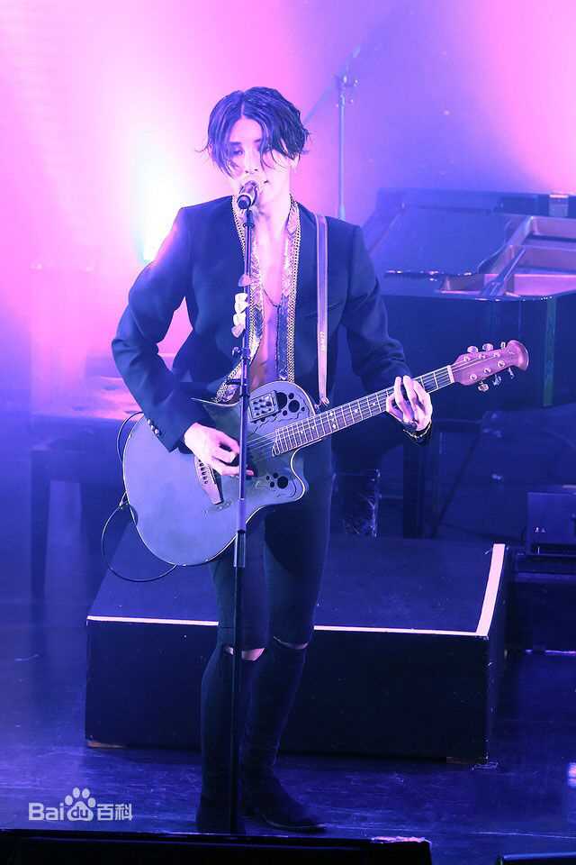 鲁敏宇(ノ·ミヌ、NoMinWoo、Nominue)2016上海演唱会2前后照片