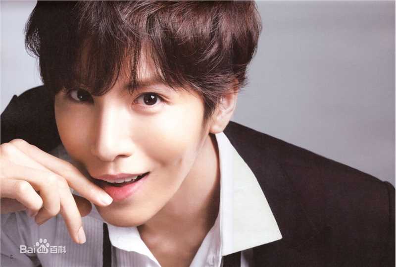 鲁敏宇(ノ·ミヌ、NoMinWoo、Nominue)RIVERIVER性感图片图集