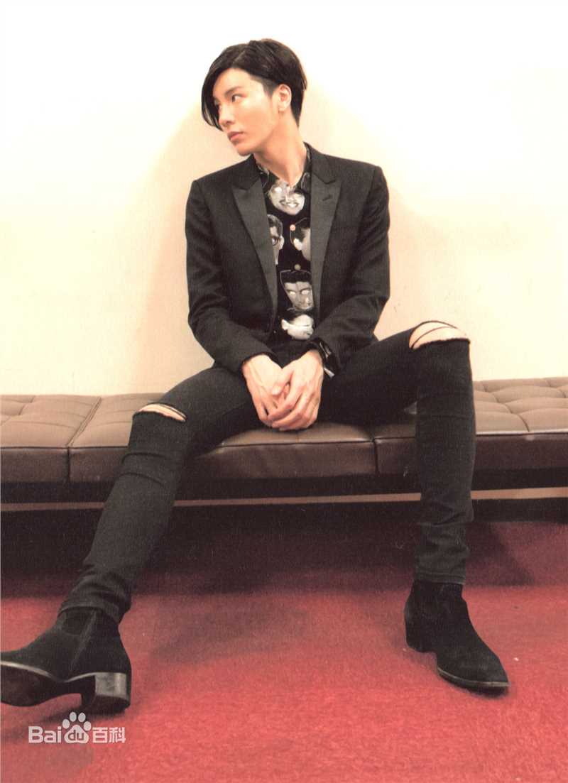 鲁敏宇(ノ·ミヌ、NoMinWoo、Nominue)RIVERIVER性感图片图集